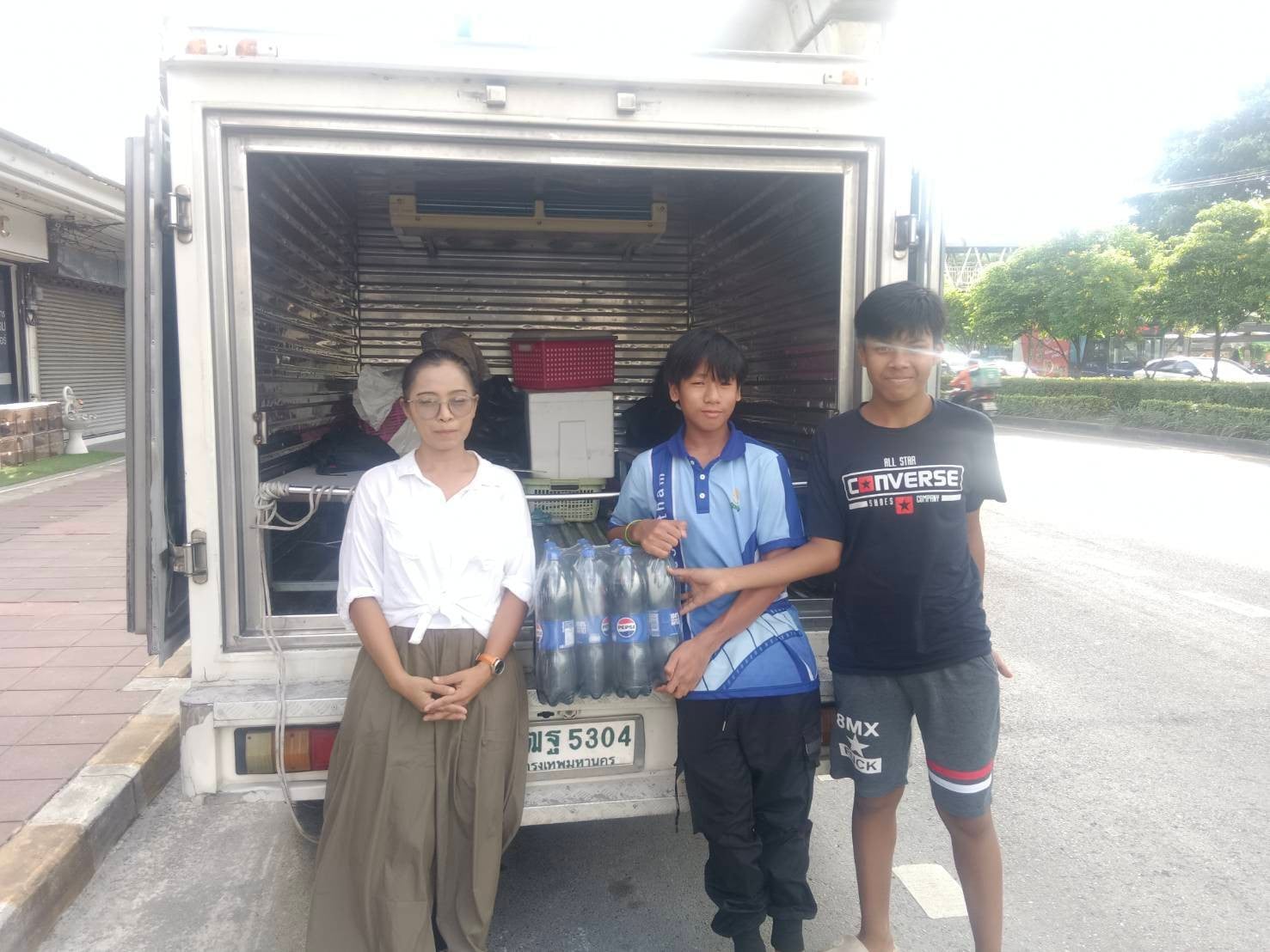 โครงการแบ่งปันอิ่มใจ